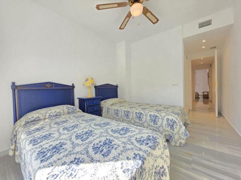 3 bedroom Penthouse for sale in Los Arqueros with pool garage - € 535,000 (Ref: 9828206)