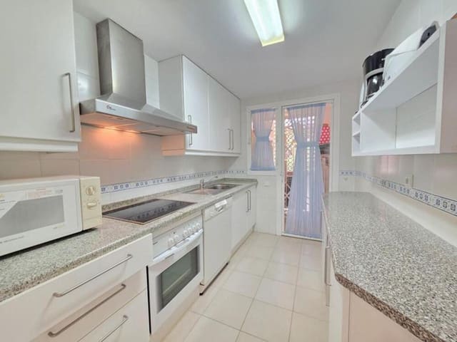 3 chambre Penthouse à vendre à Los Arqueros, Benahavís avec piscine garage - 535 000 € (Ref: 9828206)