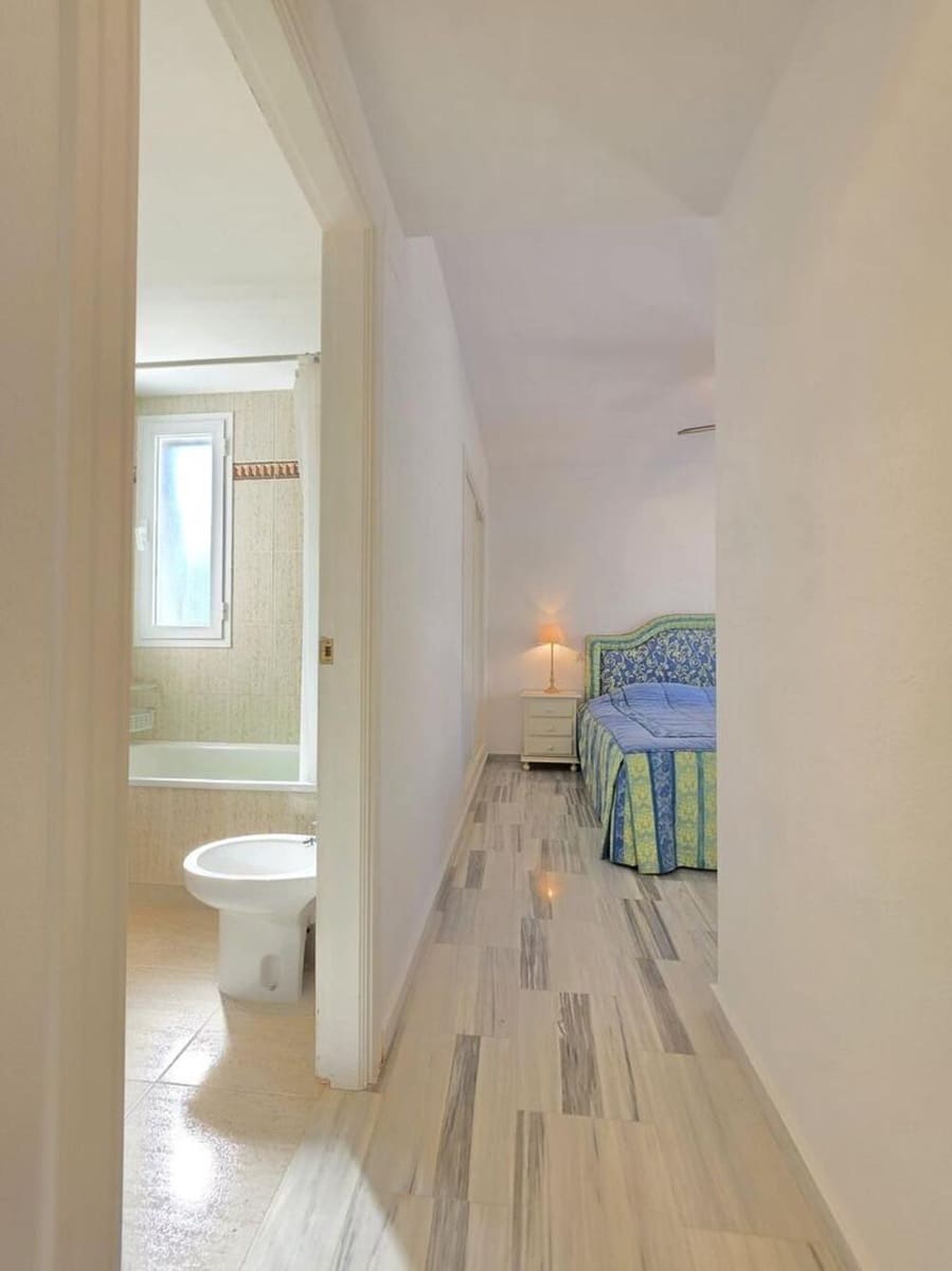 3 bedroom Penthouse for sale in Los Arqueros with pool garage - € 535,000 (Ref: 9828206)