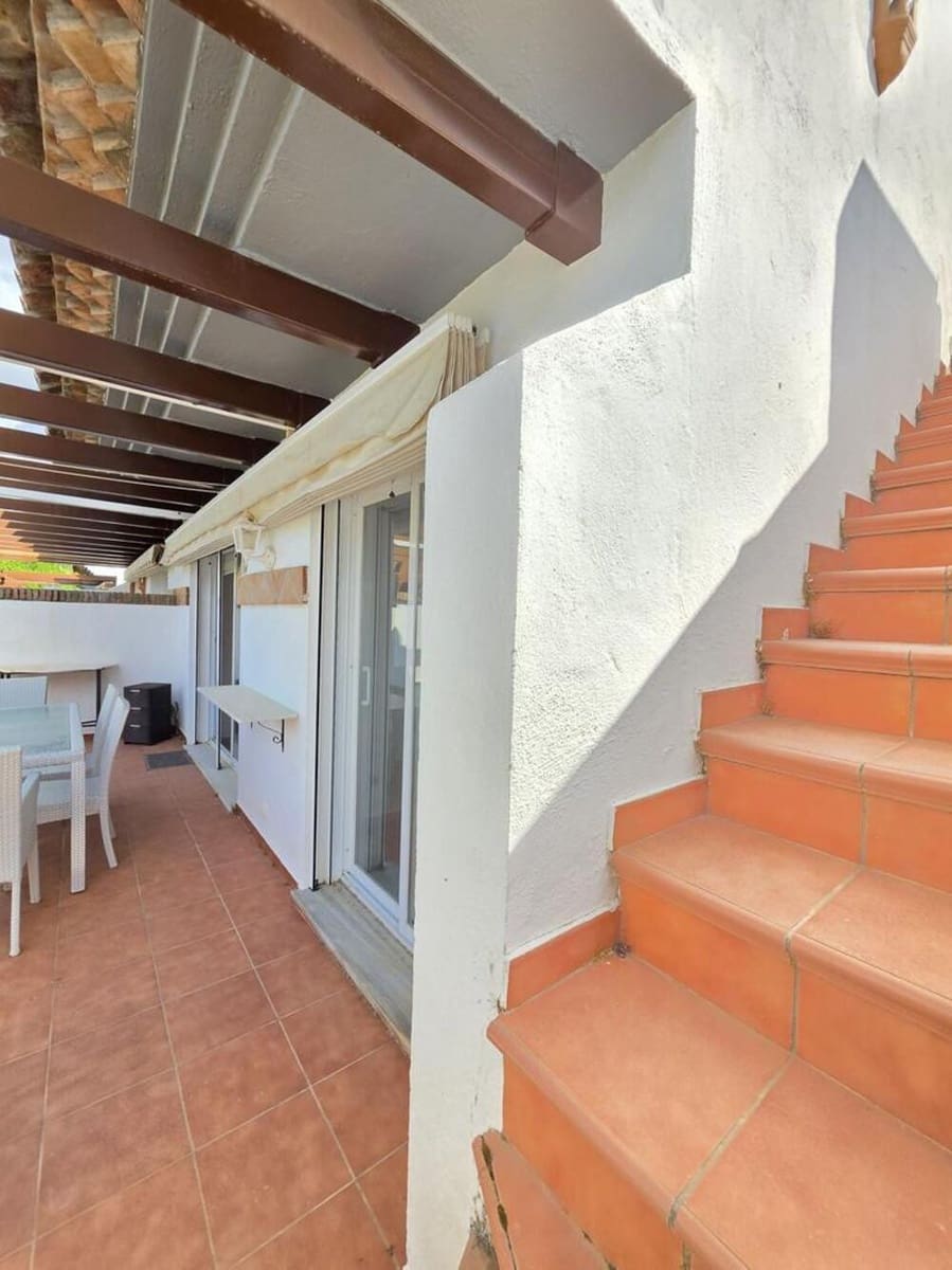 3 bedroom Penthouse for sale in Los Arqueros with pool garage - € 535,000 (Ref: 9828206)