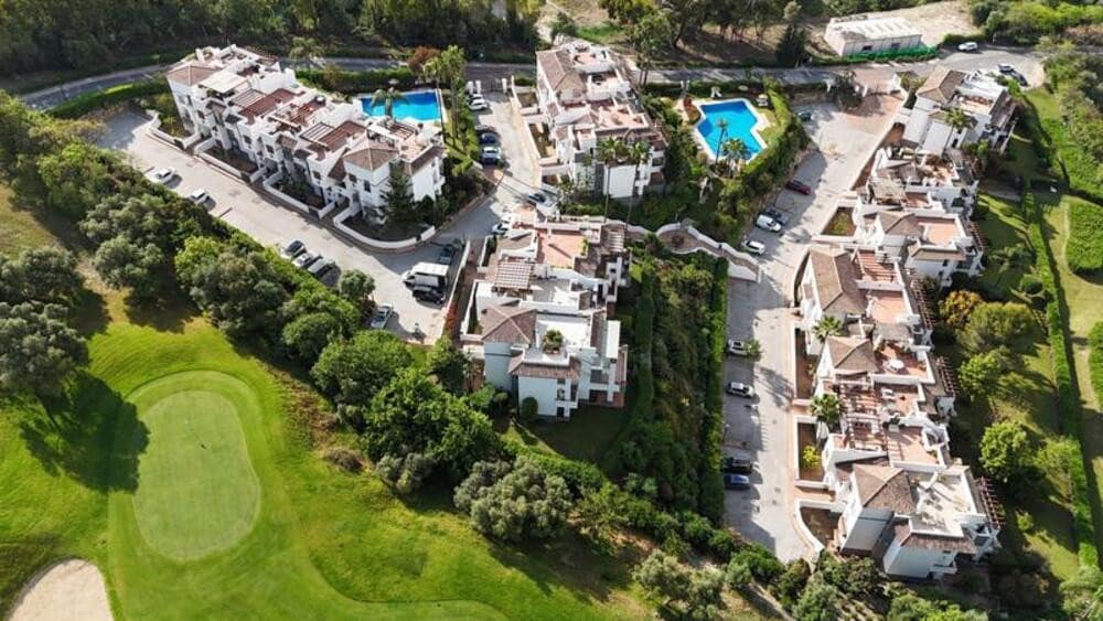 3 bedroom Penthouse for sale in Los Arqueros with pool garage - € 535,000 (Ref: 9828206)