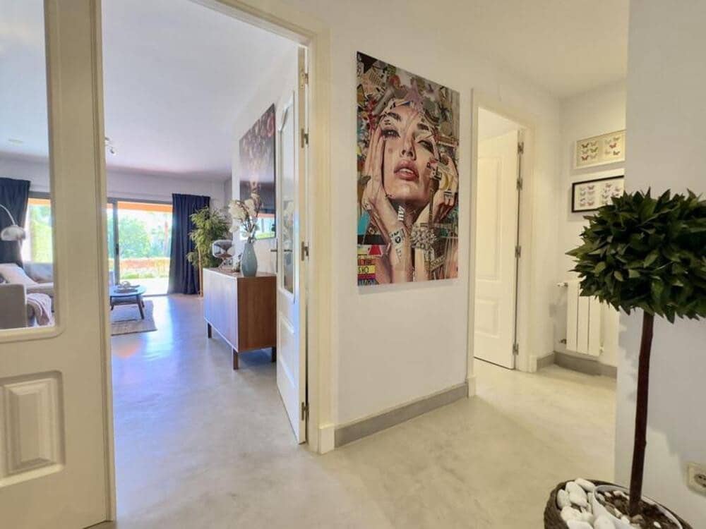 2 soveværelse Lejlighed til salg i Los Flamingos med swimmingpool garage - € 550.000 (Ref: 9828207)