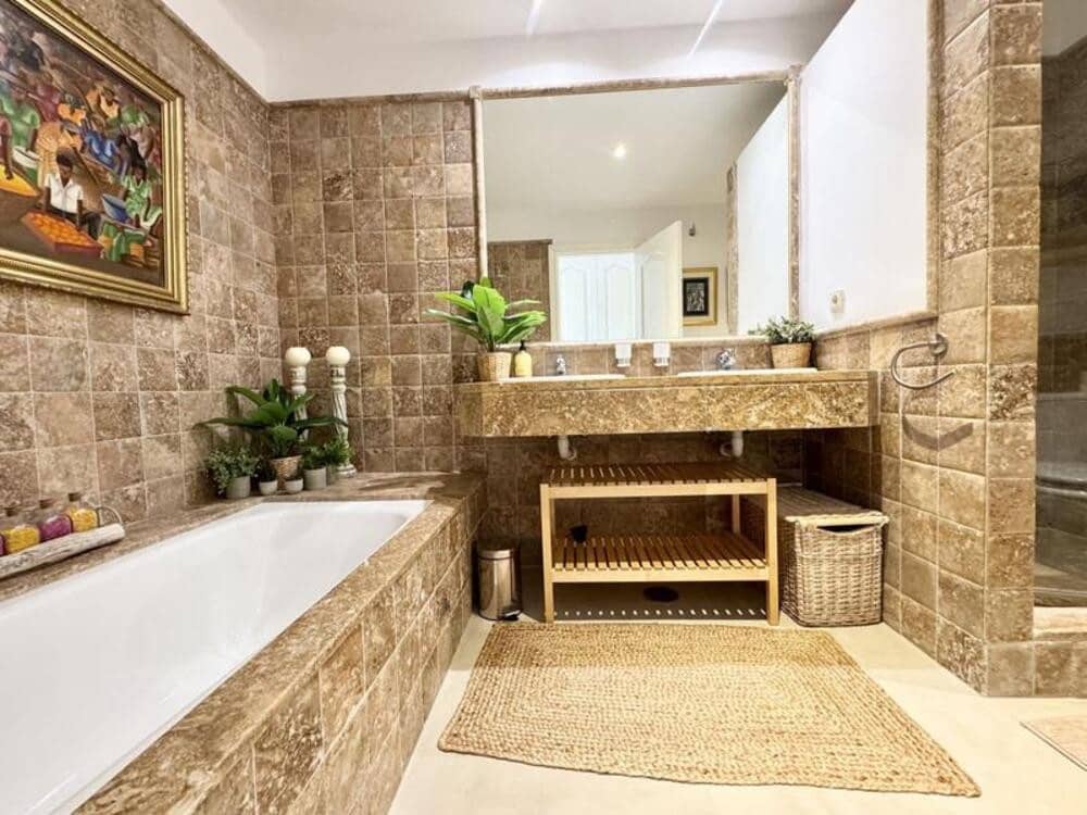 2 soveværelse Lejlighed til salg i Los Flamingos med swimmingpool garage - € 550.000 (Ref: 9828207)