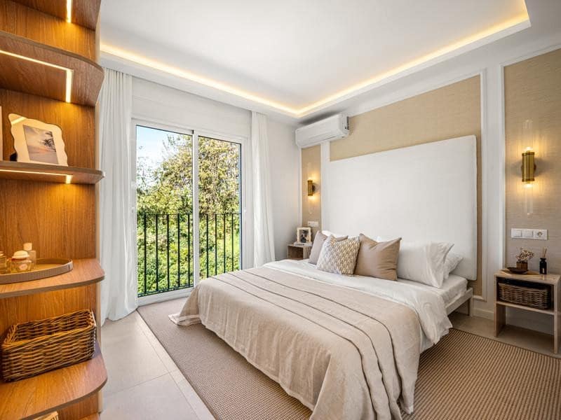 4 quarto Casa em Banda para venda em Marbella com piscina garagem - 895 000 € (Ref: 9830545)