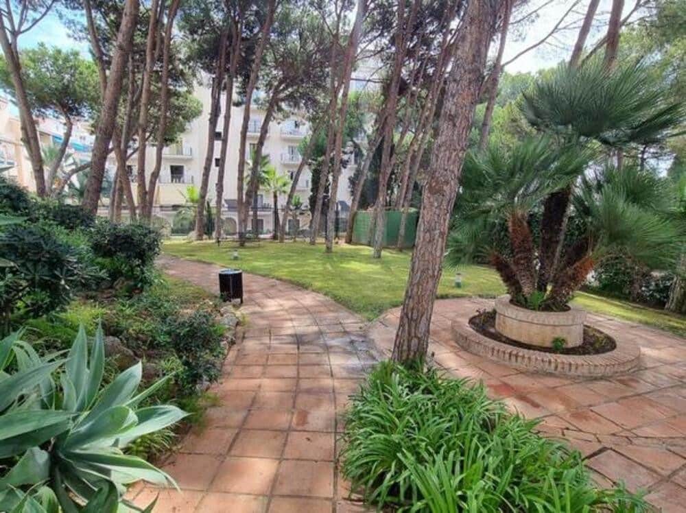 2 bedroom Apartment for holiday rental in Marbella with garage - € 1,800 (Ref: 9830546)