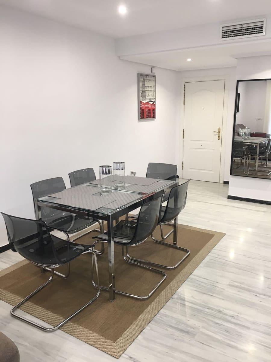 2 bedroom Apartment for holiday rental in Marbella with garage - € 1,800 (Ref: 9830546)