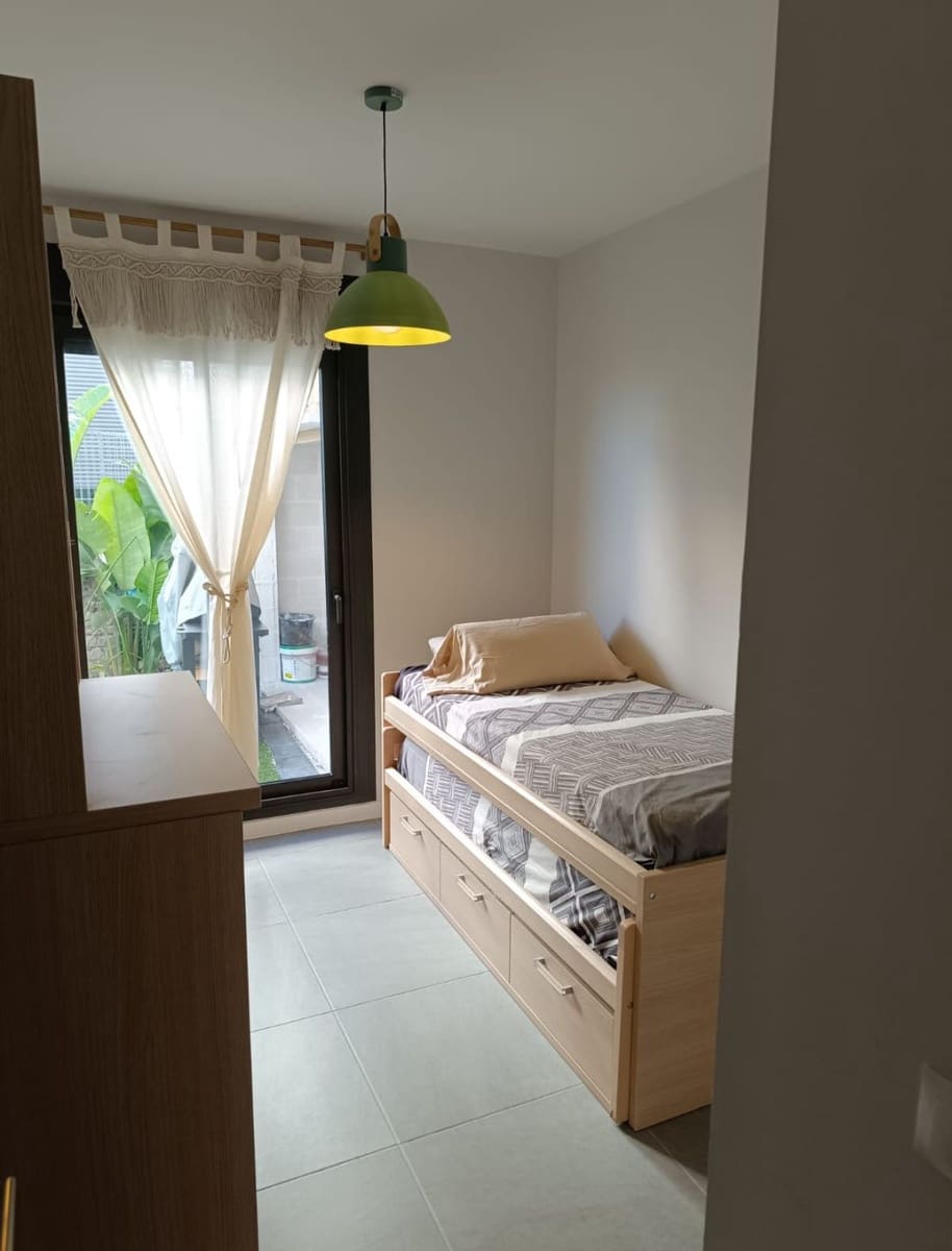 3 bedroom Semi-detached Villa for holiday rental in Riviera del Sol with pool garage - € 2,000 (Ref: 9830547)