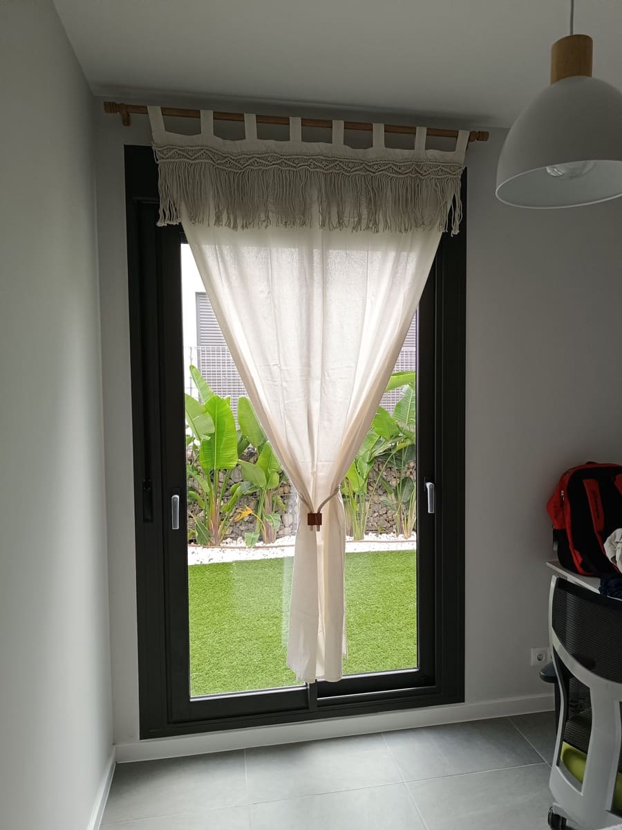 3 bedroom Semi-detached Villa for holiday rental in Riviera del Sol with pool garage - € 2,000 (Ref: 9830547)