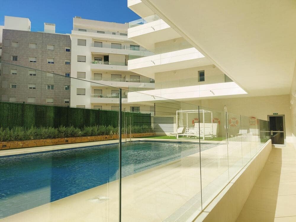 2 slaapkamer Appartement te huur in Marbella met zwembad garage - € 2.300 (Ref: 9833172)