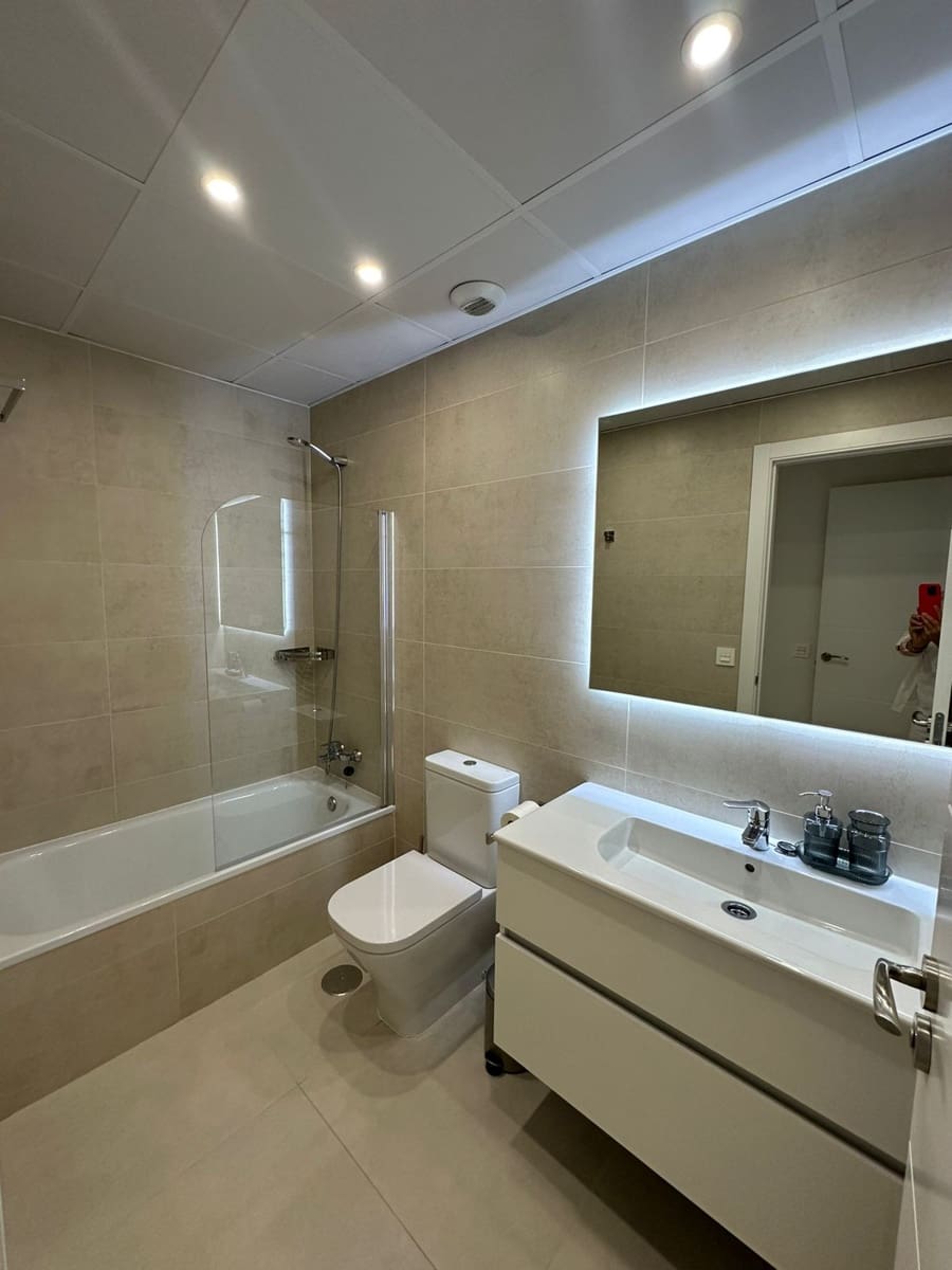 2 slaapkamer Appartement te huur in Marbella met zwembad garage - € 2.300 (Ref: 9833172)
