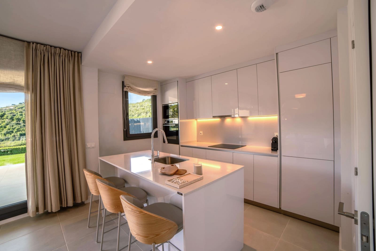 4 chambre Appartement à vendre à Casares avec piscine - 468 000 € (Ref: 9833174)