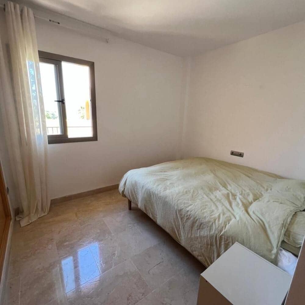 2 bedroom Penthouse for rent in Benahavis with pool garage - € 2,500 (Ref: 9835079)