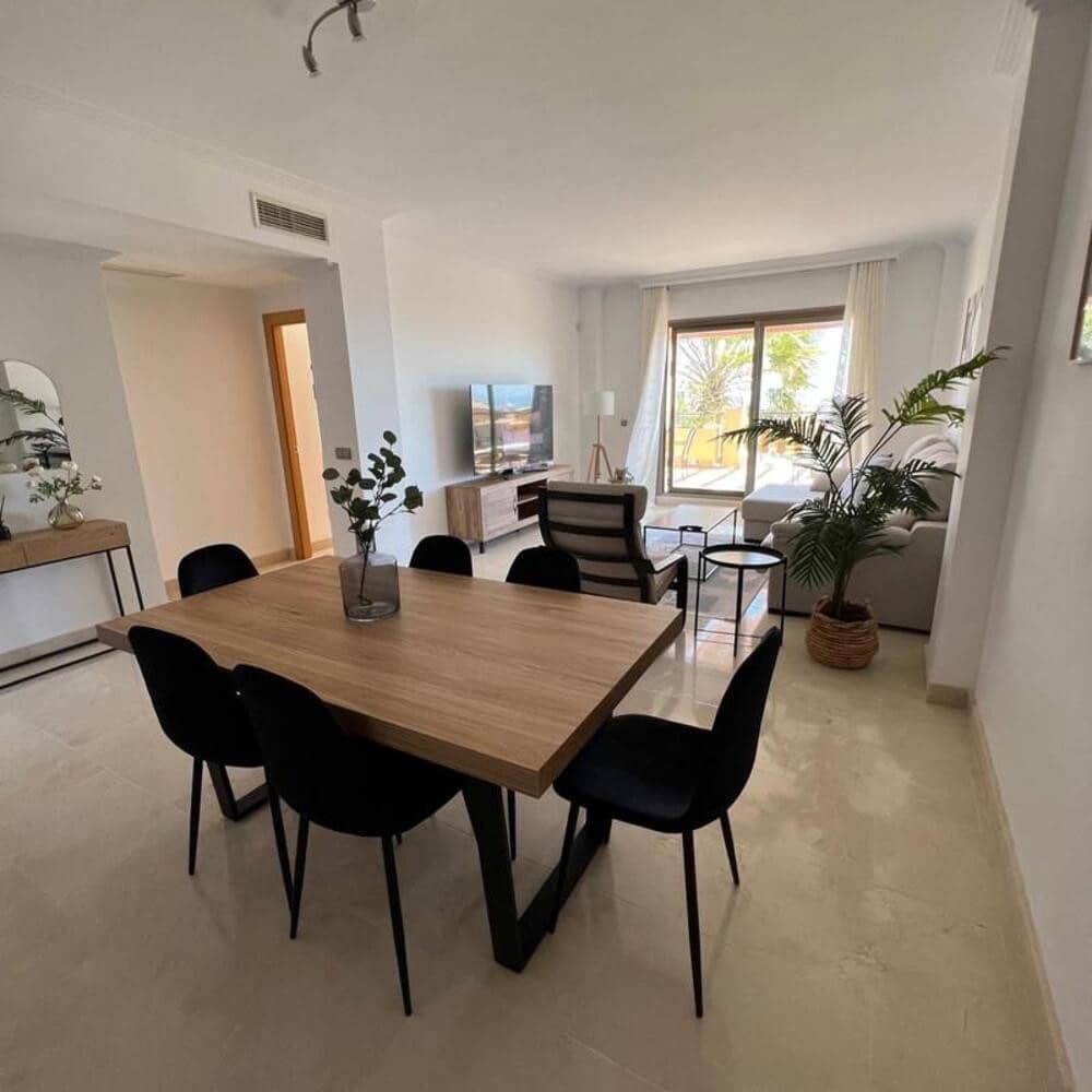 2 bedroom Penthouse for rent in Benahavis with pool garage - € 2,500 (Ref: 9835079)