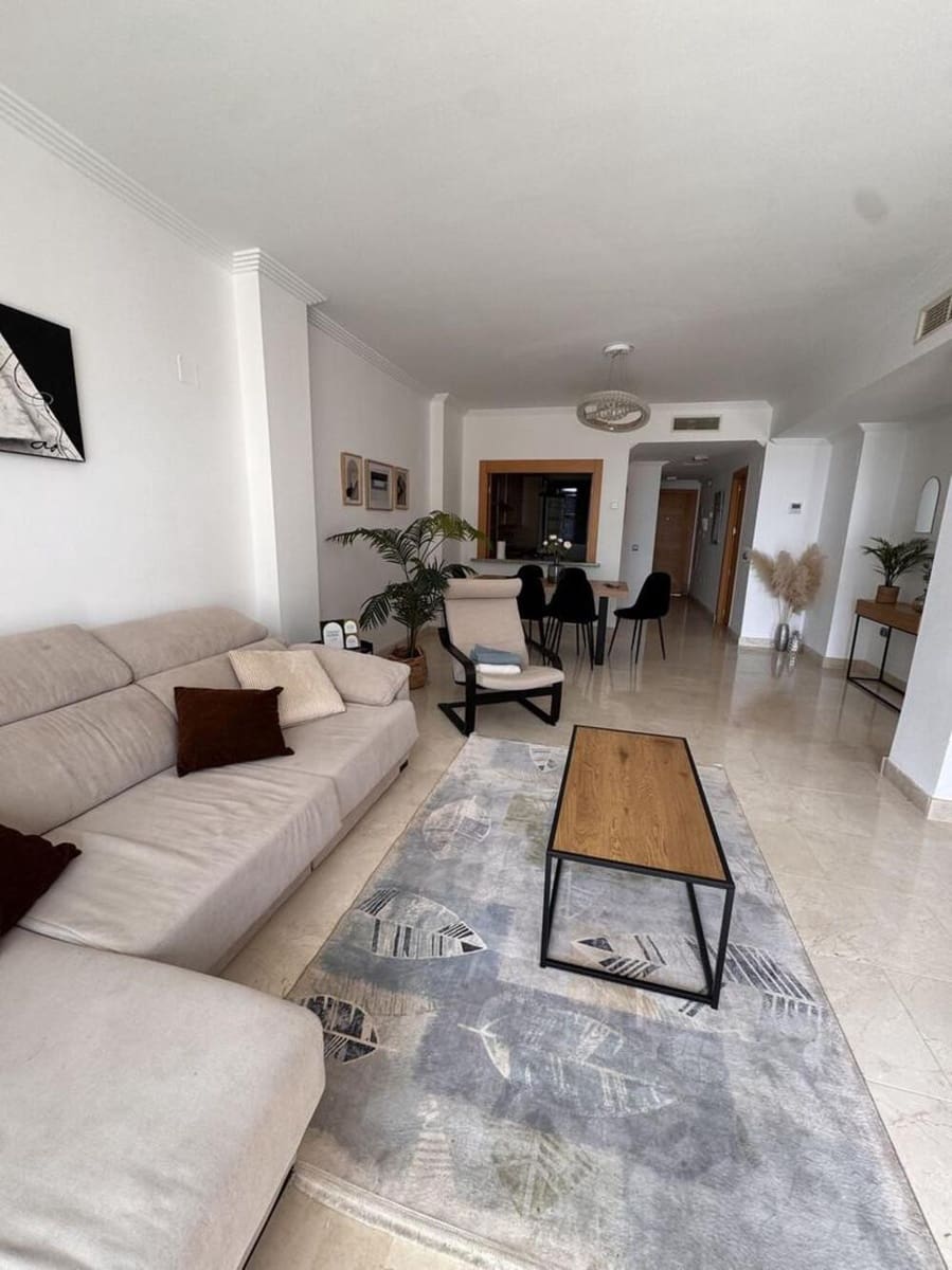 2 bedroom Penthouse for rent in Benahavis with pool garage - € 2,500 (Ref: 9835079)