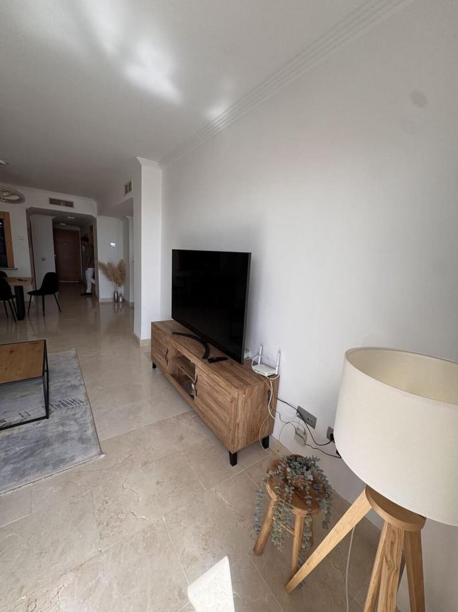 2 bedroom Penthouse for rent in Benahavis with pool garage - € 2,500 (Ref: 9835079)