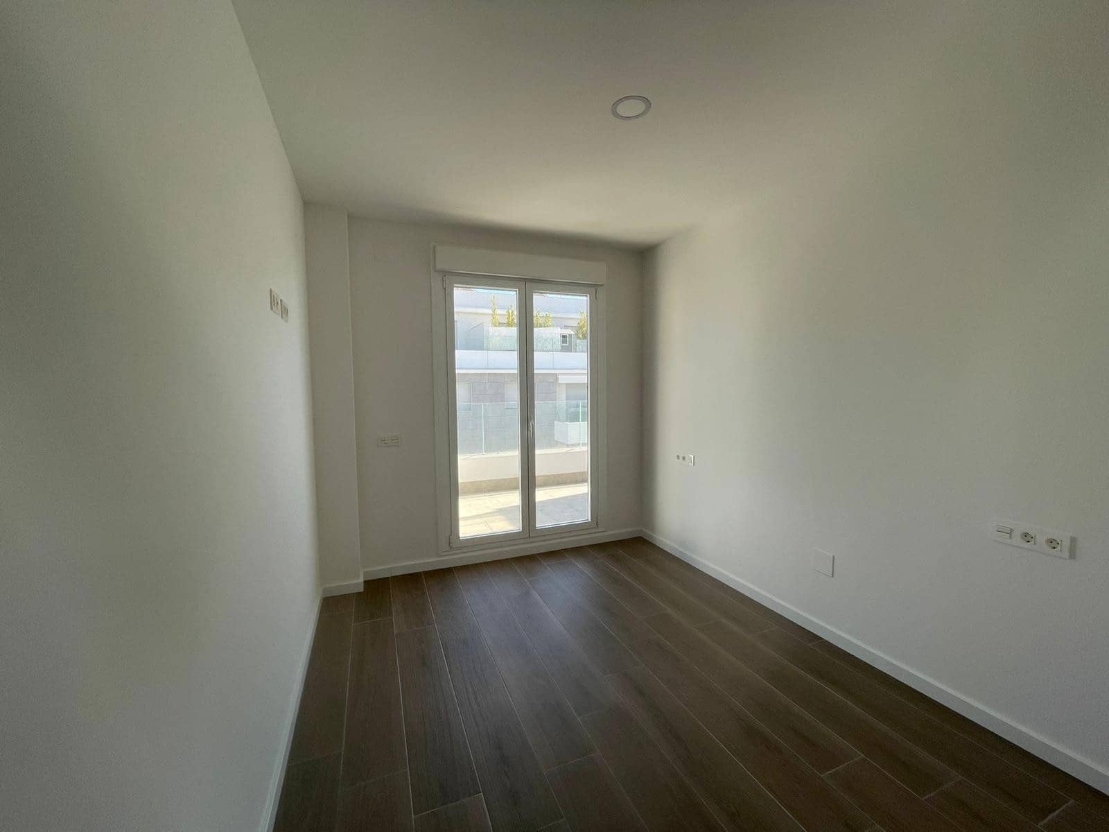 2 slaapkamer Appartement te huur in Marbella met zwembad garage - € 2.300 (Ref: 9835080)