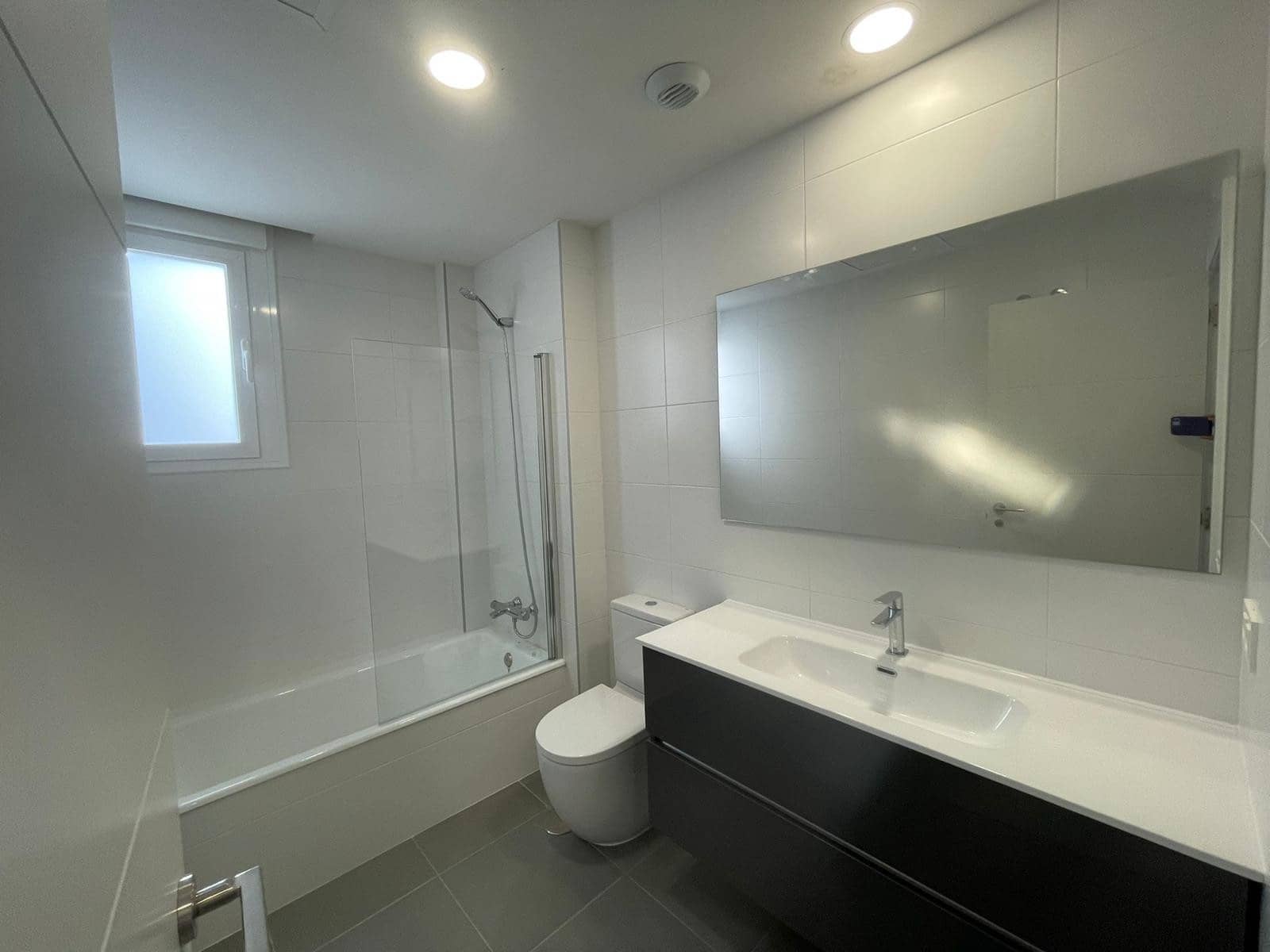 2 slaapkamer Appartement te huur in Marbella met zwembad garage - € 2.300 (Ref: 9835080)