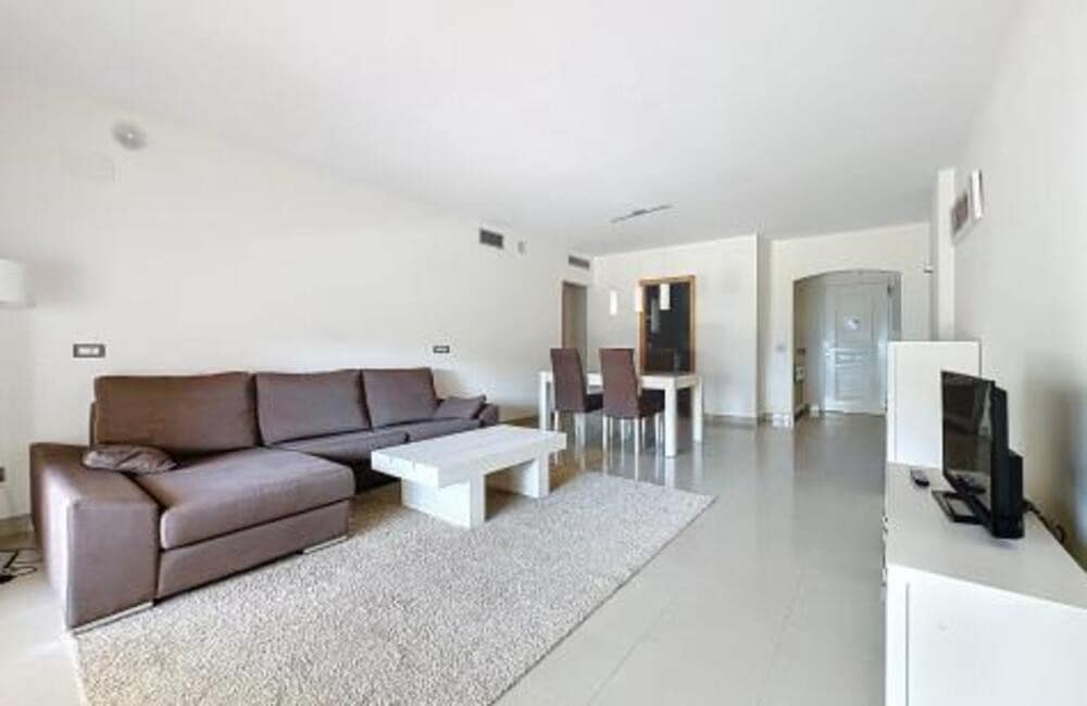 2 bedroom Apartment for sale in El Paraiso with pool garage - € 399,000 (Ref: 9838827)