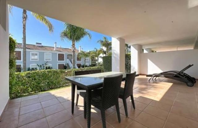 2 soverom Leilighet til salgs i El Paraiso, Estepona med svømmebasseng garasje - € 399 000 (Ref: 9838827)