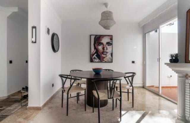 3 makuuhuone Omakotitalo myytävänä paikassa Rodeo Alto - Guadaiza - La Campana, Marbella mukana uima-altaan - 495 000 € (Ref: 9838828)