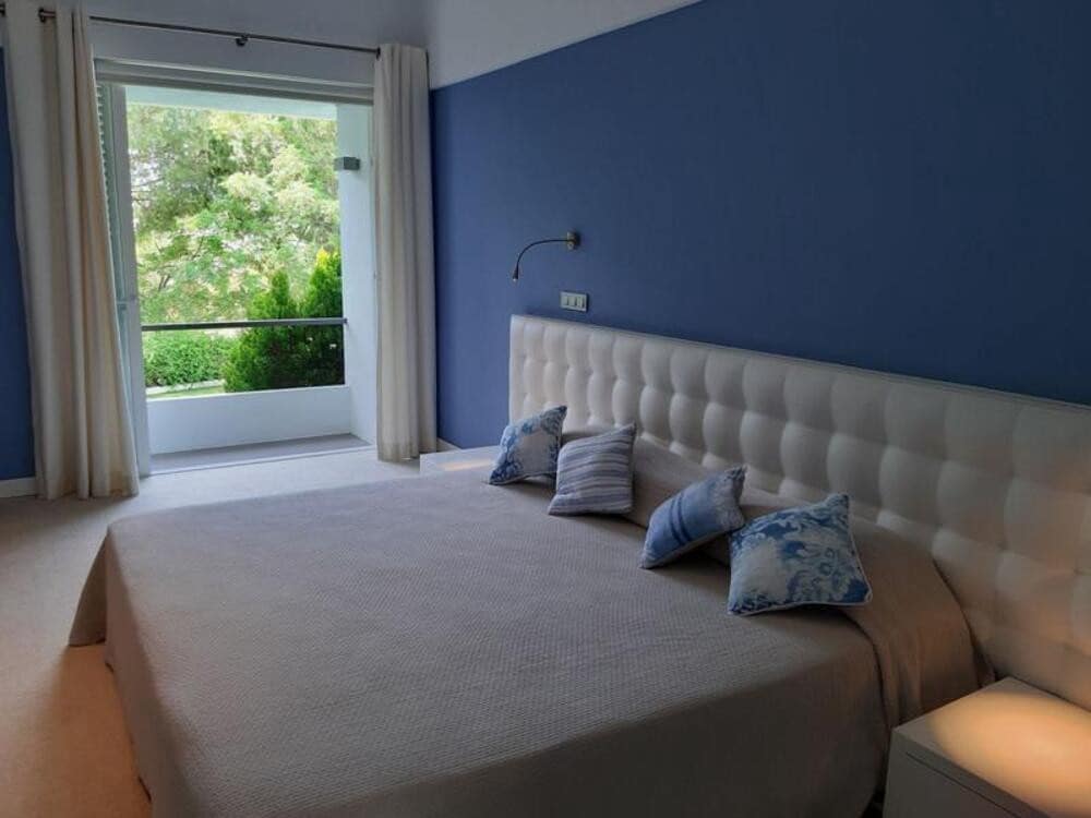 5 bedroom Villa for rent in Nueva Andalucia with pool garage - € 14,000 (Ref: 9838831)