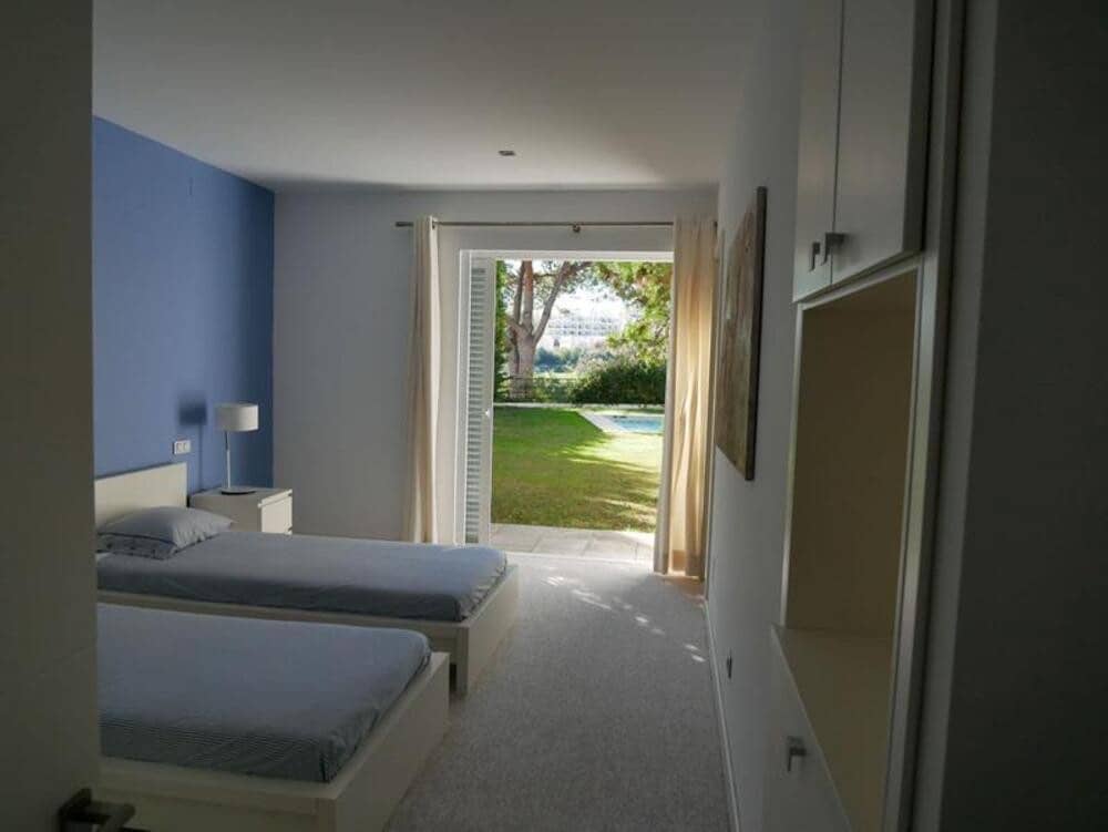 5 bedroom Villa for rent in Nueva Andalucia with pool garage - € 14,000 (Ref: 9838831)