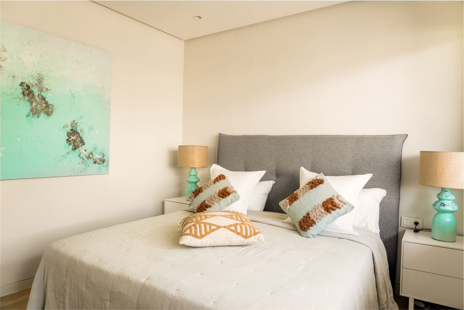 2 bedroom Apartment for rent in Ojen with pool garage - € 5,000 (Ref: 9840034)