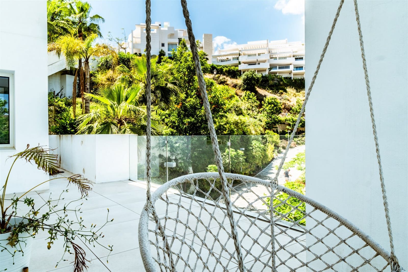 2 bedroom Apartment for rent in Ojen with pool garage - € 5,000 (Ref: 9840034)