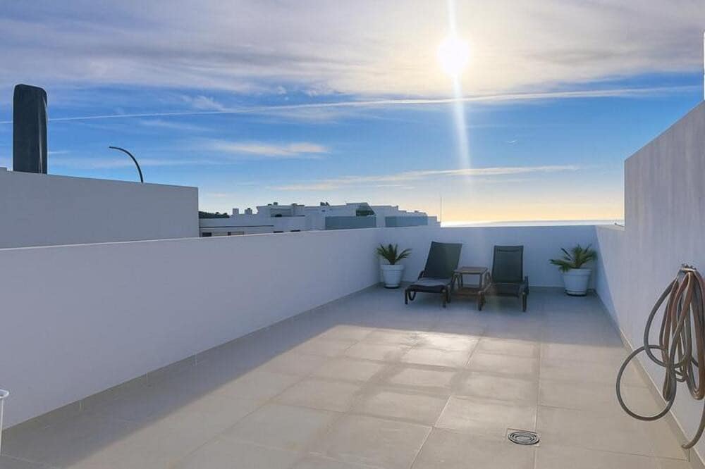 2 chambre Penthouse à vendre à Estepona avec piscine garage - 515 000 € (Ref: 9842035)