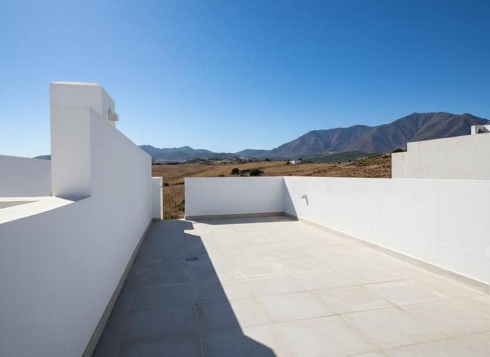 2 chambre Penthouse à vendre à Estepona avec piscine garage - 515 000 € (Ref: 9842035)