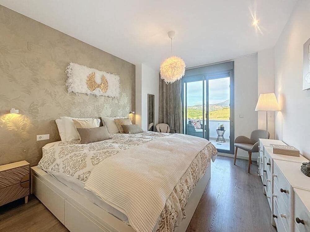 2 chambre Penthouse à vendre à Estepona avec piscine garage - 515 000 € (Ref: 9842035)
