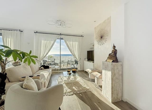2 soverom Penthouse til salgs i Buenas Noches, Estepona med svømmebasseng garasje - € 515 000 (Ref: 9842035)