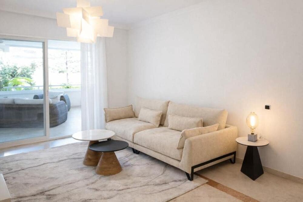 2 bedroom Apartment for rent in Marbella with pool garage - € 2,000 (Ref: 9842038)