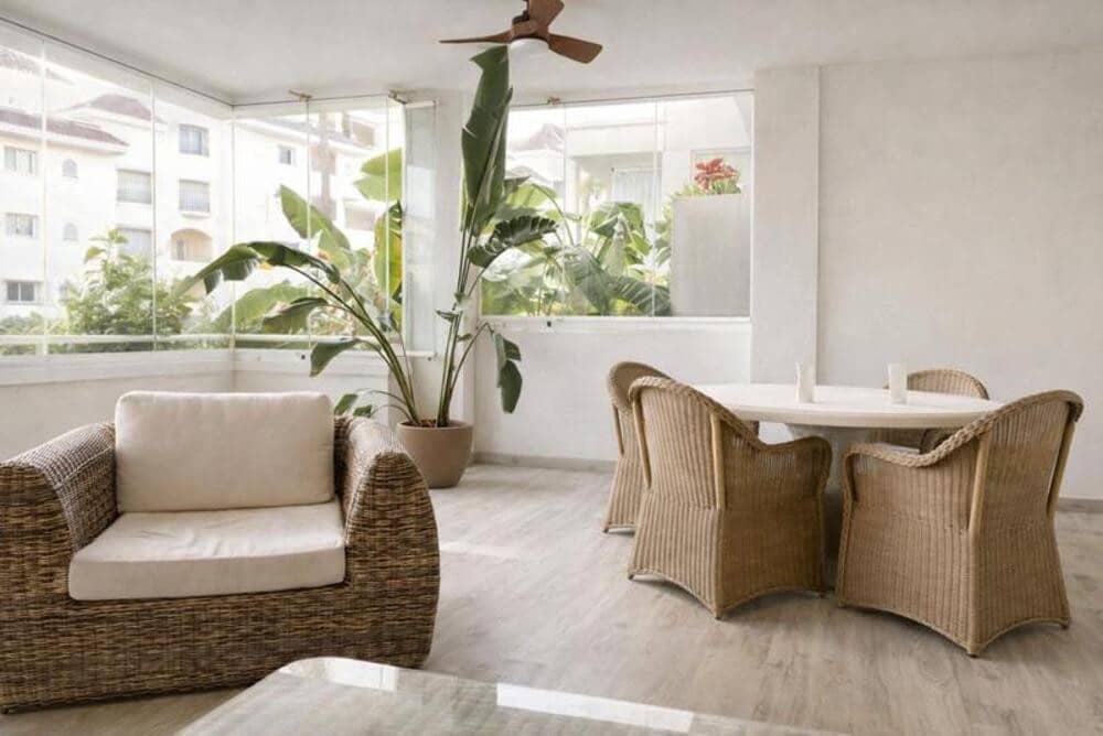 2 bedroom Apartment for rent in Marbella with pool garage - € 2,000 (Ref: 9842038)