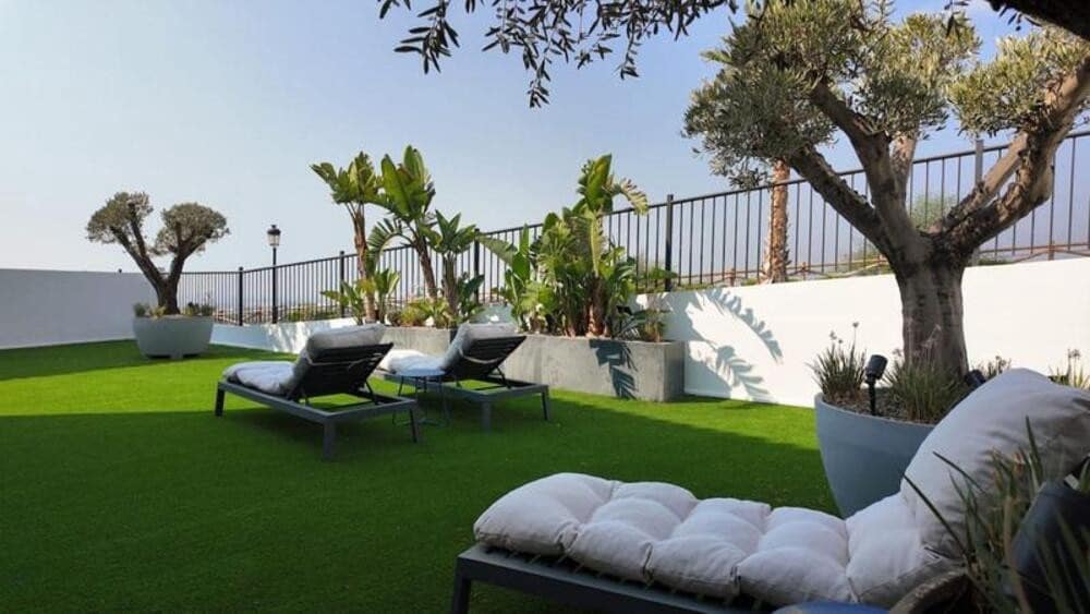 3 bedroom Apartment for rent in Benahavis with pool garage - € 3,500 (Ref: 9842039)