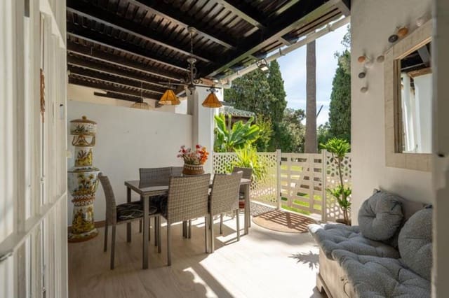 4 soveværelse Byhus til salg i Los Naranjos, Marbella med swimmingpool garage - € 675.000 (Ref: 9844784)