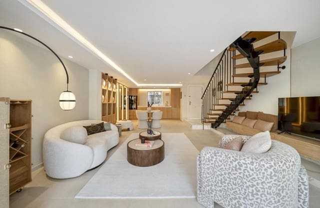 3 sypialnia Dom do wynajęcia w Lomas De Marbella, Marbella z basenem garażem - 9 500 € (Ref: 9848935)