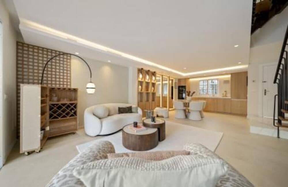 3 quarto Casa em Banda para arrendar em Marbella com piscina garagem - 9 500 € (Ref: 9848935)