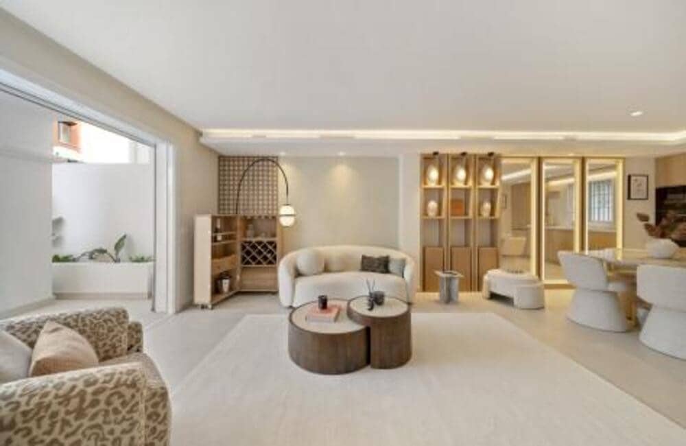3 quarto Casa em Banda para arrendar em Marbella com piscina garagem - 9 500 € (Ref: 9848935)