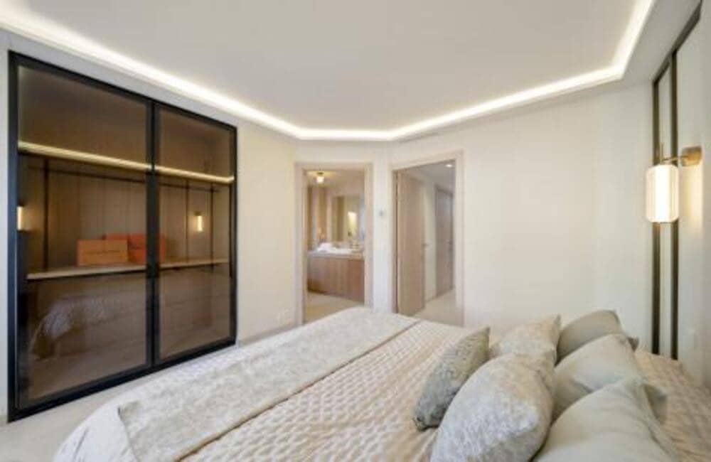 3 quarto Casa em Banda para arrendar em Marbella com piscina garagem - 9 500 € (Ref: 9848935)