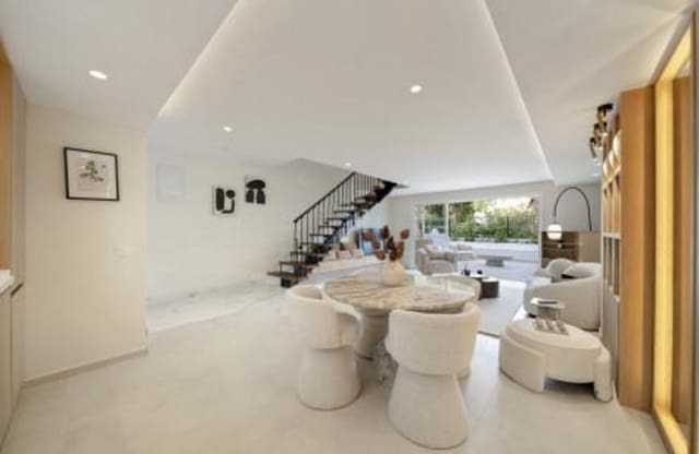 3 sypialnia Dom do wynajęcia w Lomas De Marbella, Marbella z basenem garażem - 9 500 € (Ref: 9848935)