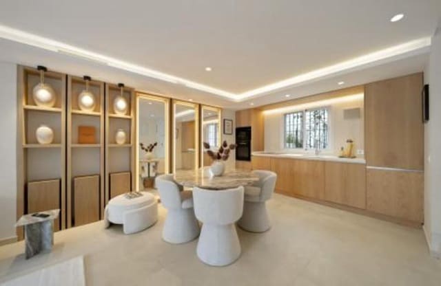 3 sypialnia Dom do wynajęcia w Lomas De Marbella, Marbella z basenem garażem - 9 500 € (Ref: 9848935)