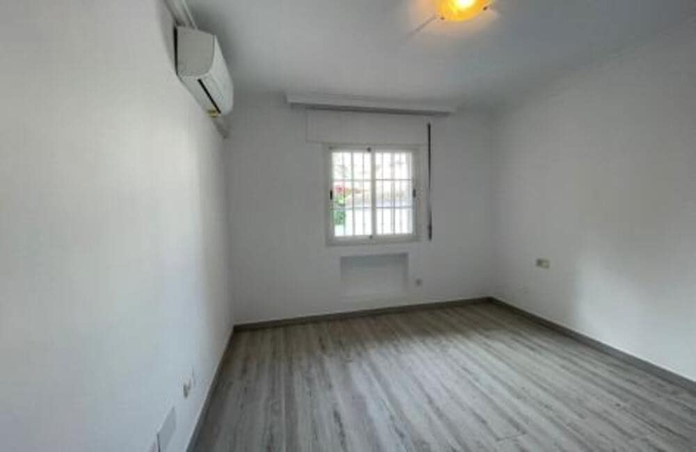 4 camera da letto Villa da affittare in Marbella con piscina garage - 4.900 € (Rif: 9848936)