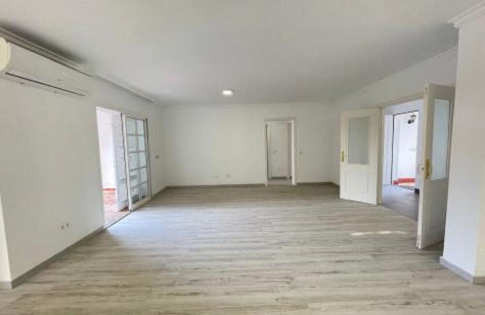 4 camera da letto Villa da affittare in Marbella con piscina garage - 4.900 € (Rif: 9848936)