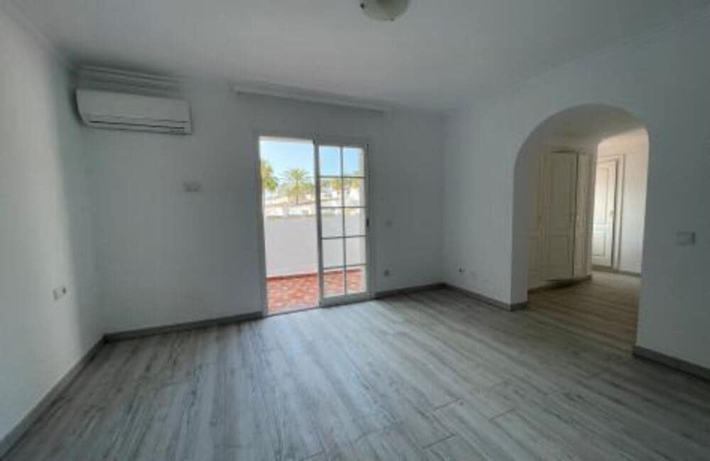 4 camera da letto Villa da affittare in Marbella con piscina garage - 4.900 € (Rif: 9848936)