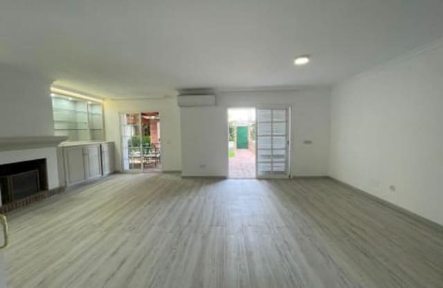 4 soverom Villa til leie i Lomas De Marbella, Marbella med svømmebasseng garasje - € 4 900 (Ref: 9848936)
