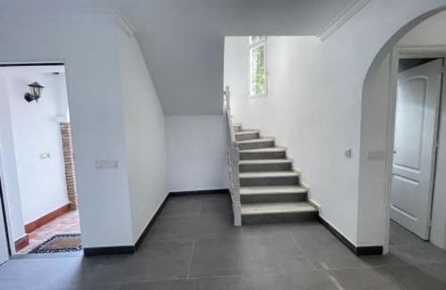 4 soverom Villa til leie i Lomas De Marbella, Marbella med svømmebasseng garasje - € 4 900 (Ref: 9848936)