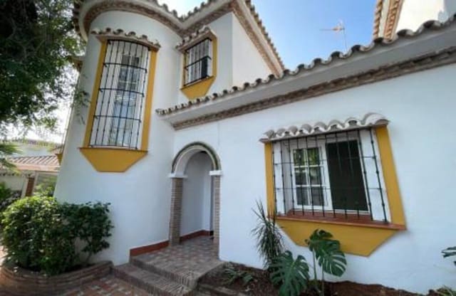 4 soverom Villa til leie i Lomas De Marbella, Marbella med svømmebasseng garasje - € 4 900 (Ref: 9848936)
