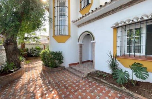 4 sypialnia Willa do wynajęcia w Lomas De Marbella, Marbella z basenem garażem - 4 900 € (Ref: 9848936)
