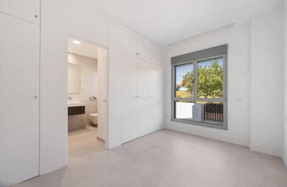 4 soverom Penthouse til leie i Marbella med svømmebasseng garasje - € 5 500 (Ref: 9848937)
